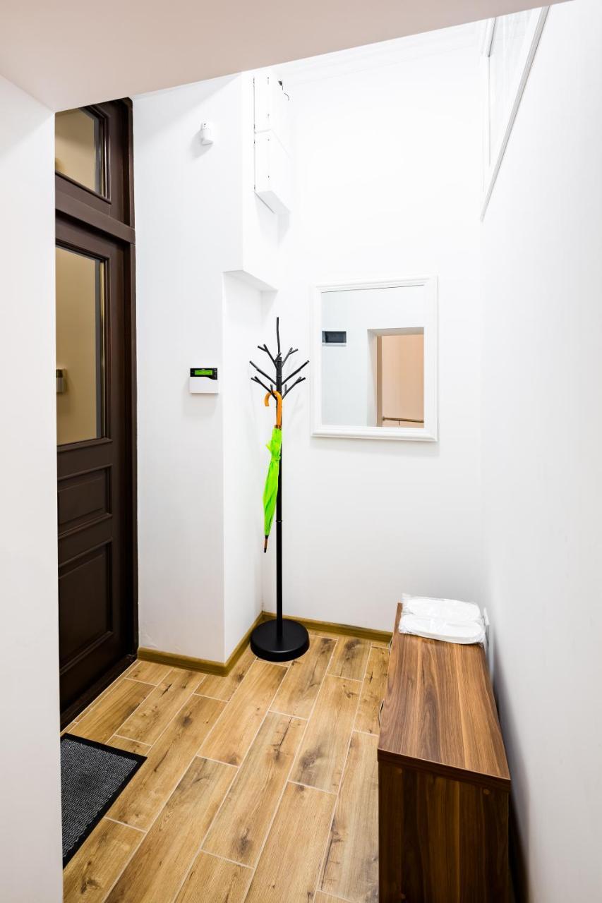 New Large 2 Bedroom In Lviv Historic Centre Extérieur photo