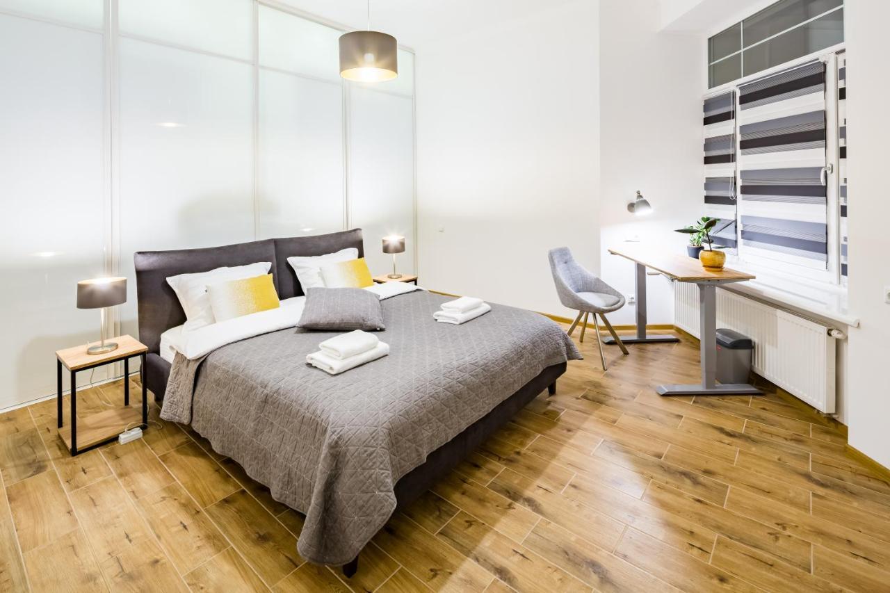 New Large 2 Bedroom In Lviv Historic Centre Extérieur photo